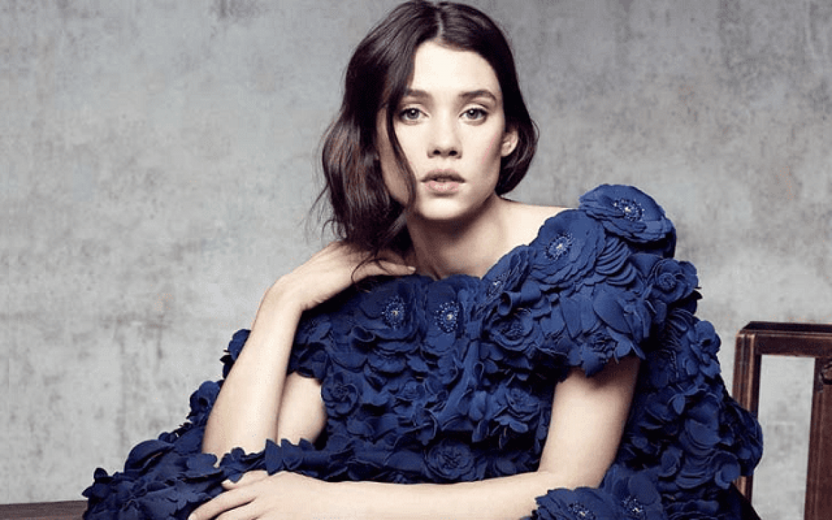 Astrid Berges Frisbey Bio Height Weight Body Stats Acting Career Networth Height Salary