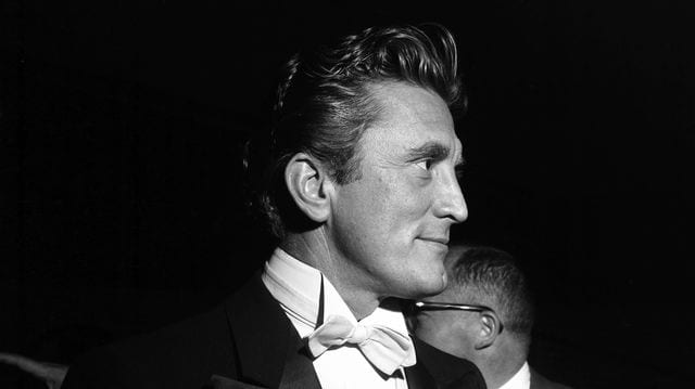 10 Famous Old Actors You Didn’t Know Are Still Alive - Networth Height