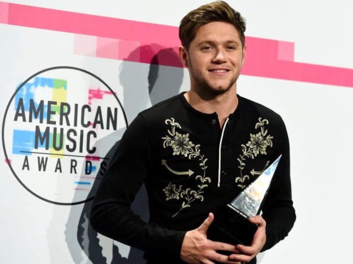 All You Need To Know About Niall Horan His Girlfriend Net Worth And Family Networth Height Salary