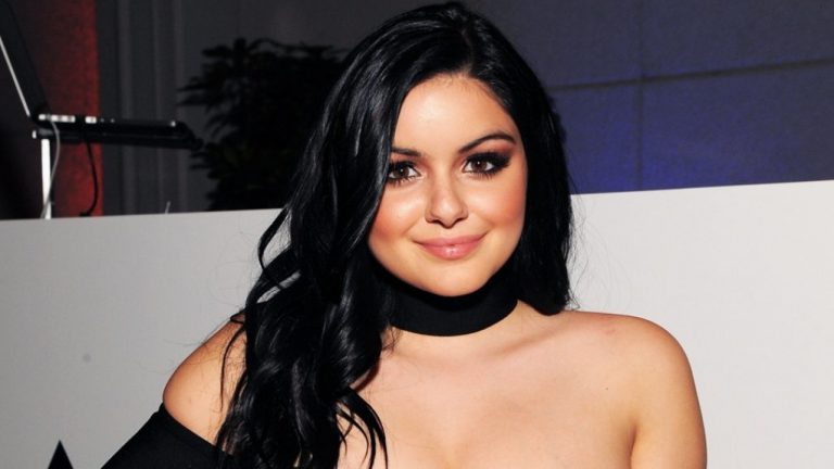 Ariel Winter Age, Height, Body Measurements, Feet, Boyfriend, Mother - Networth Height Salary