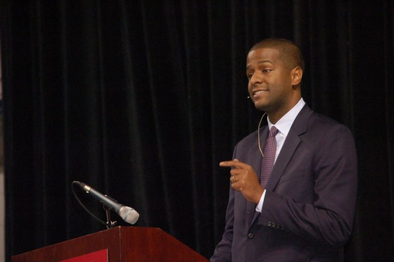 Bakari Sellers Wife, Married, Height, Net Worth, Body Measurements