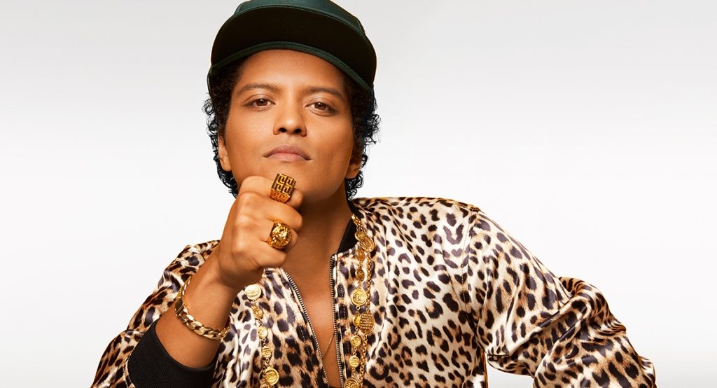 Bruno Mars Girlfriend, Gay, Married, Wife, Dad, Mom, Family, Parents ...