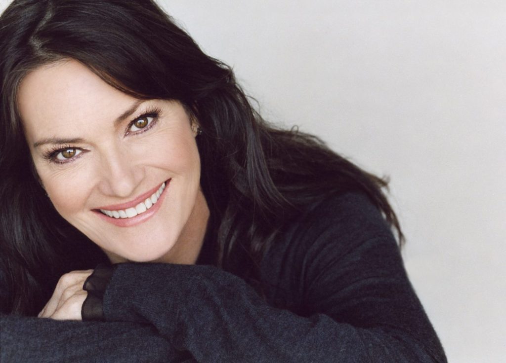 Chelsea Field Wiki, Bio, Facts, House, Married, Husband, Family