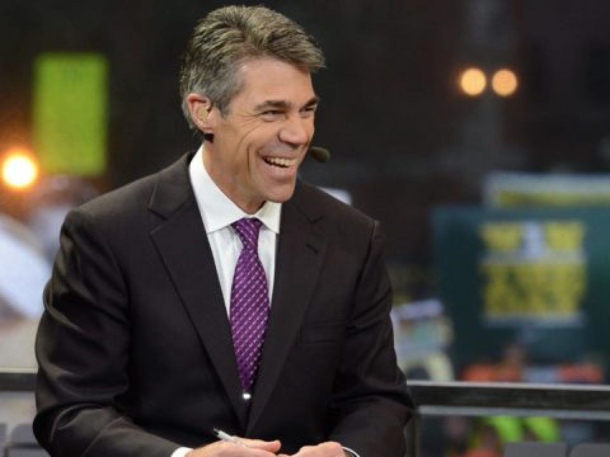 Chris Fowler Bio Net Worth And Salary Of The American Sports Announcer Networth Height Salary