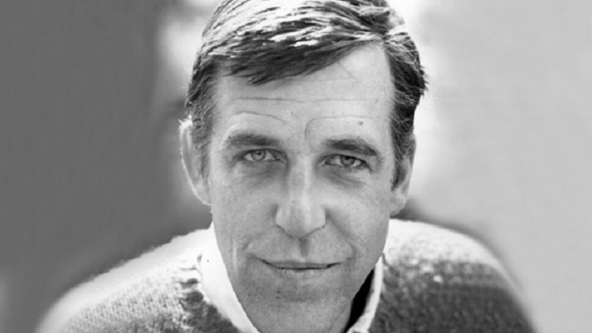 Fred Gwynne Bio Height Children Net Worth Is He Dead Or Still Alive Networth Height Salary