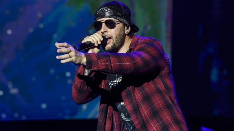 Is M Shadows Married? Who Are His Wife And Kids? Age, Bio - Networth ...