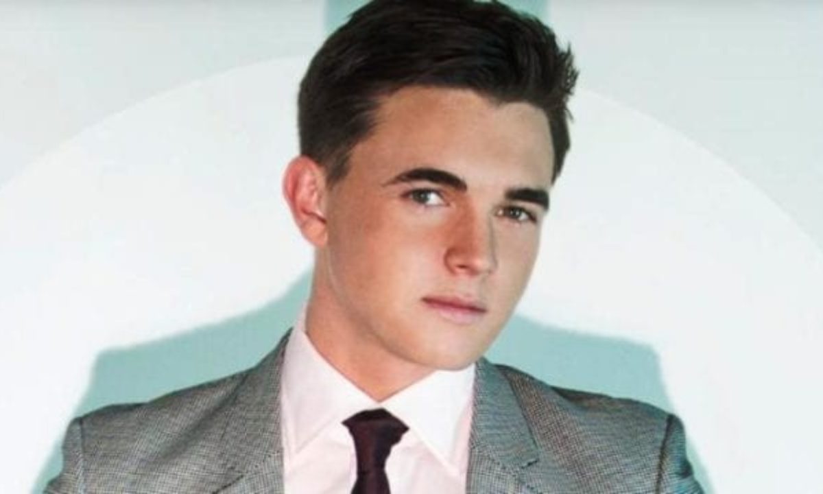 Jesse Mccartney Biography Net Worth Girlfriend Or Wife Age And Height Networth Height Salary