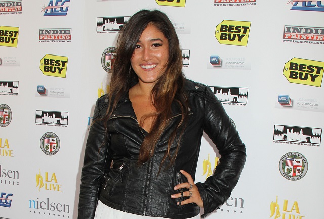 Q Orianka Kilcher Biography Height Parents Net Worth Networth Height Salary