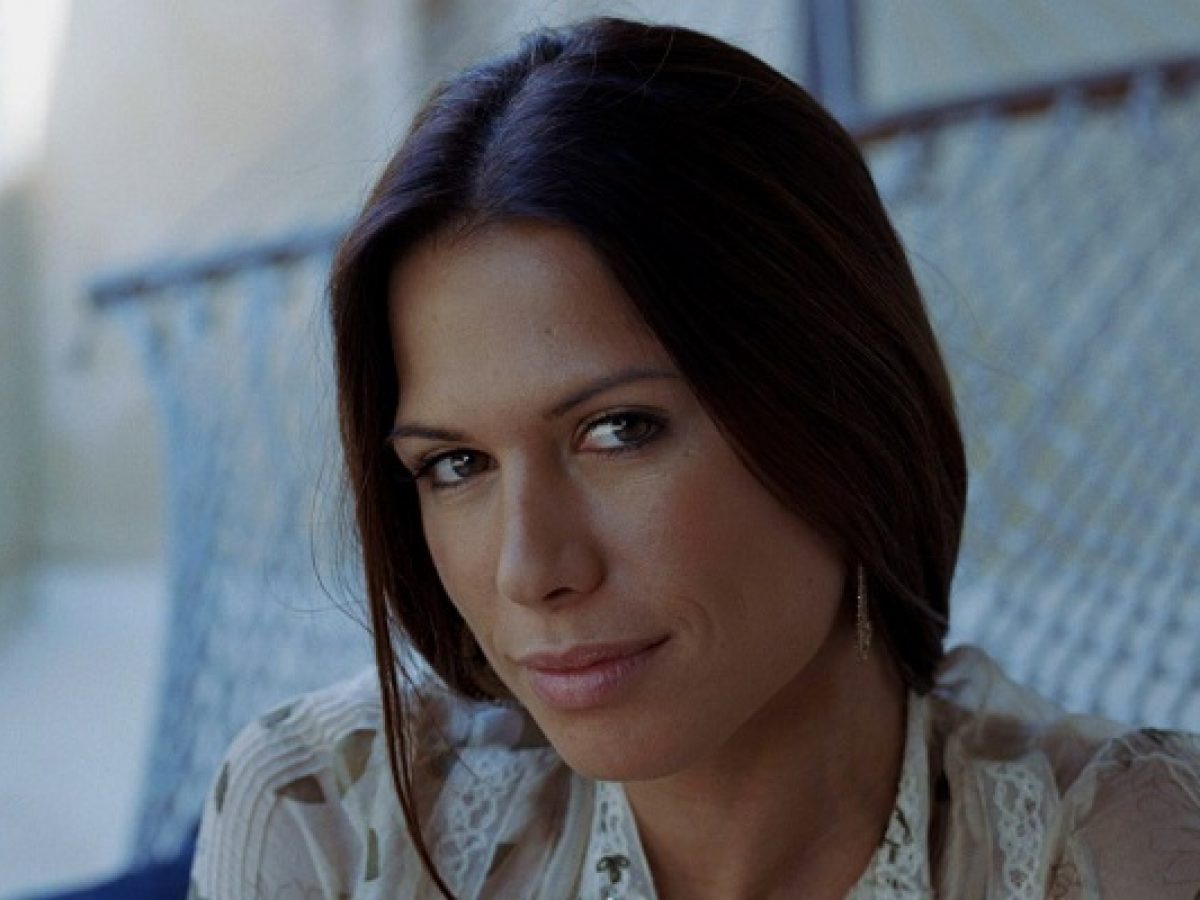 Rhona Mitra Bio Measurements Married Husband Boyfriend Networth Height Salary