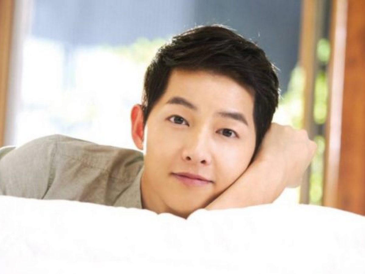 Song Joong Ki Bio Girlfriend Married Wife Sister Age Height Networth Height Salary