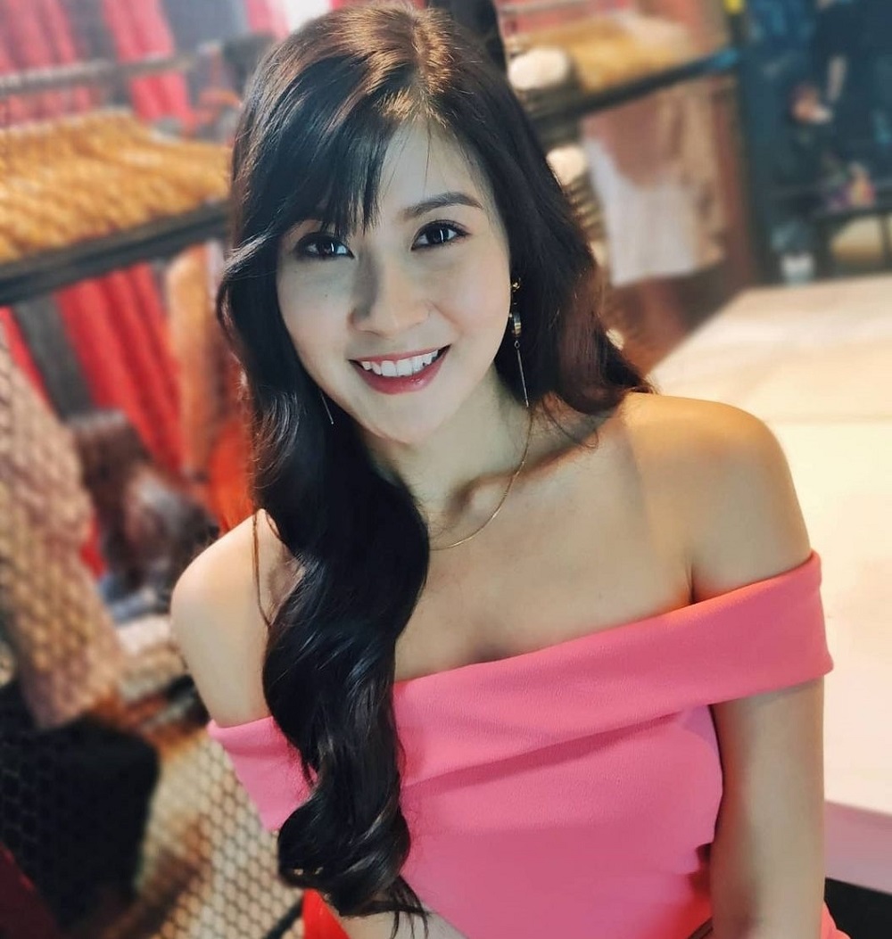 Elizabeth Tan Bio, Age, Parents, Career, Boyfriend - Networth Height Salary